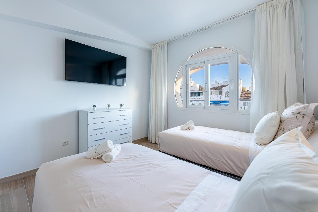 Atico Puerto Marina First Island With Sea Views And Rooftop Pool เบนัลมาเดนา ภายนอก รูปภาพ